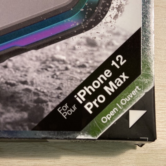 iPhone Pro Max - Picture 3 of 4